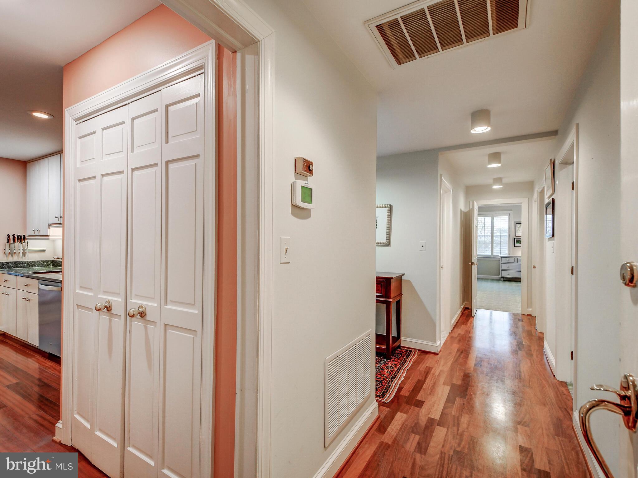 ROLAND PARK - Residential