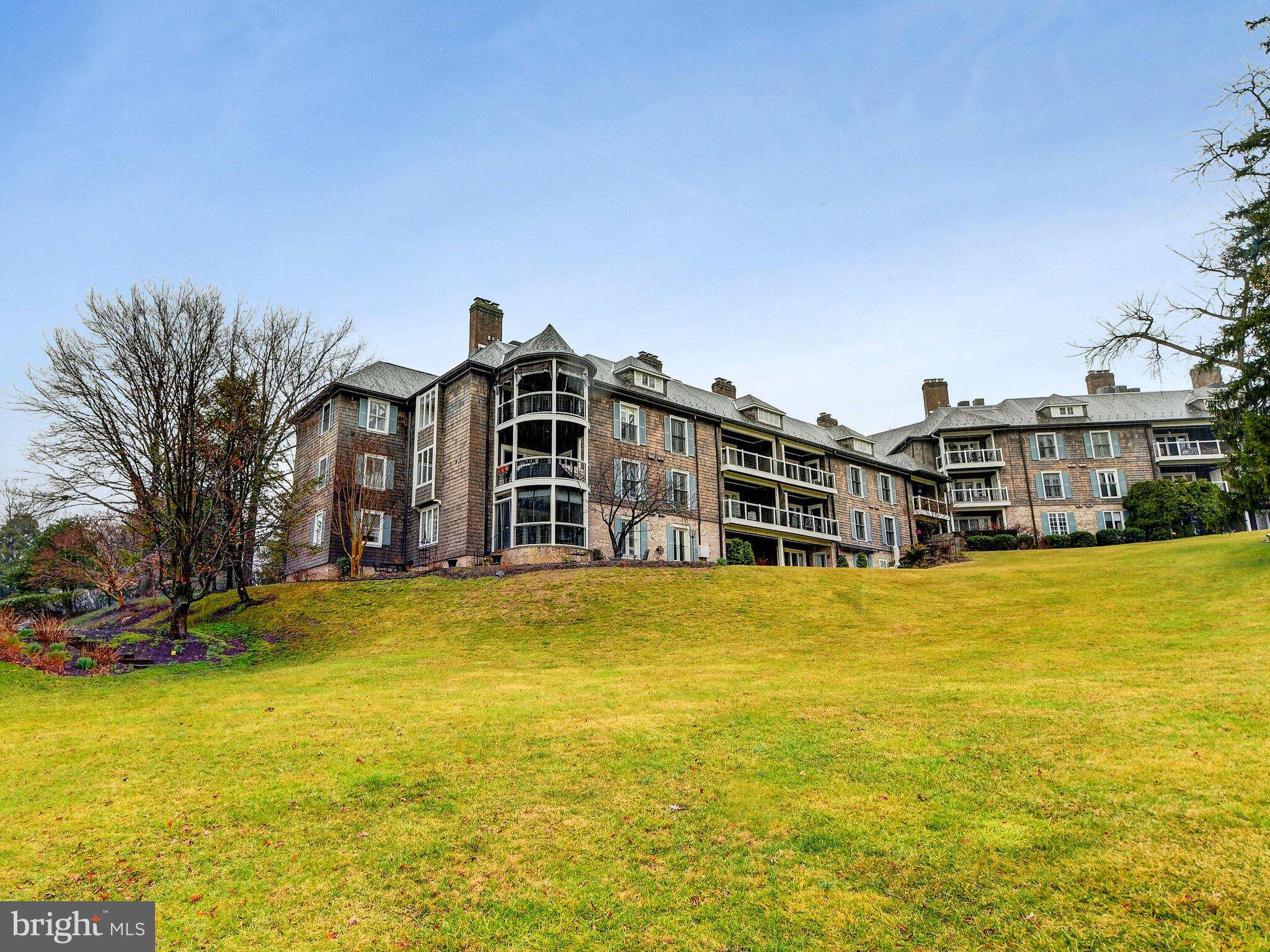 ROLAND PARK - Residential