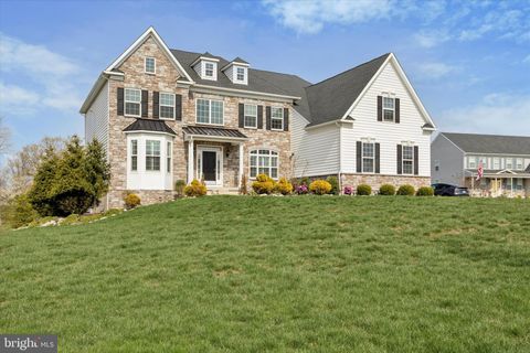 111 RAYMOND LANE NORTH WALES PA 19454