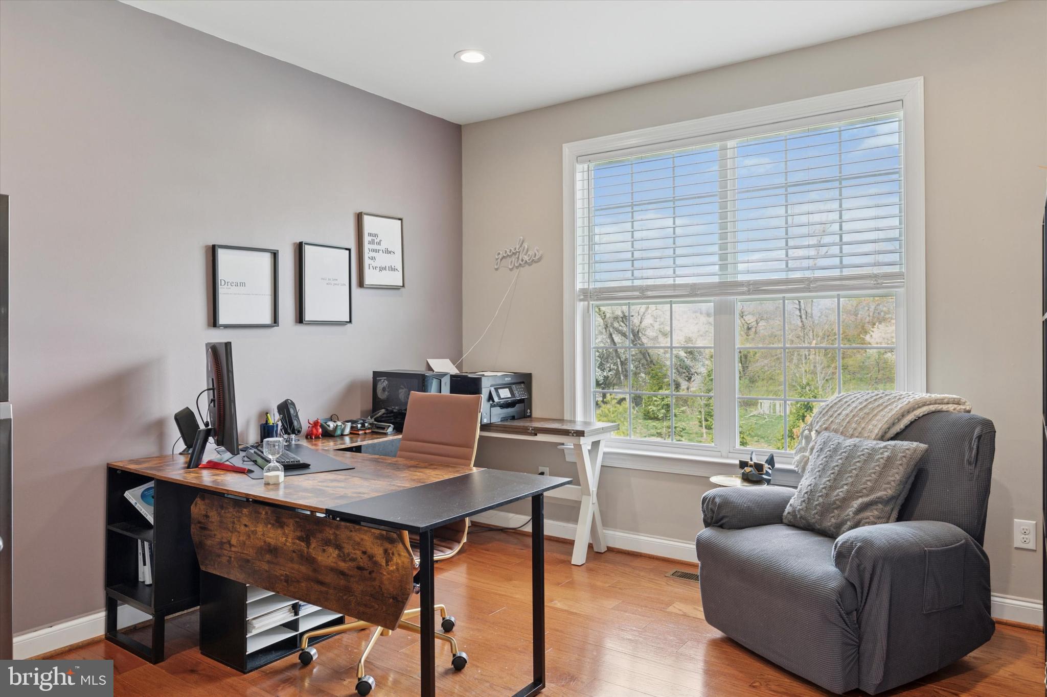 FOXTAIL FARM - Residential