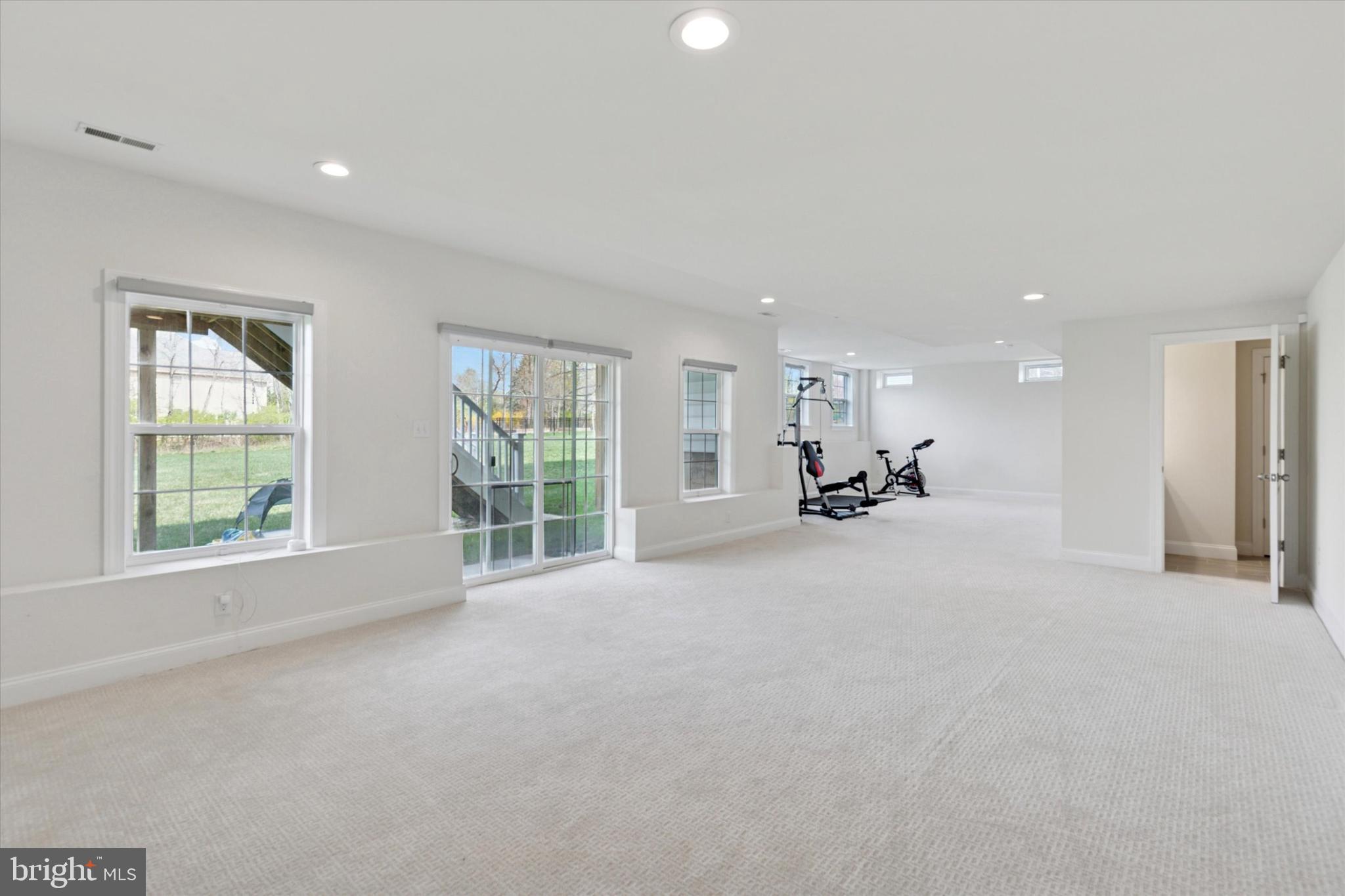 FOXTAIL FARM - Residential