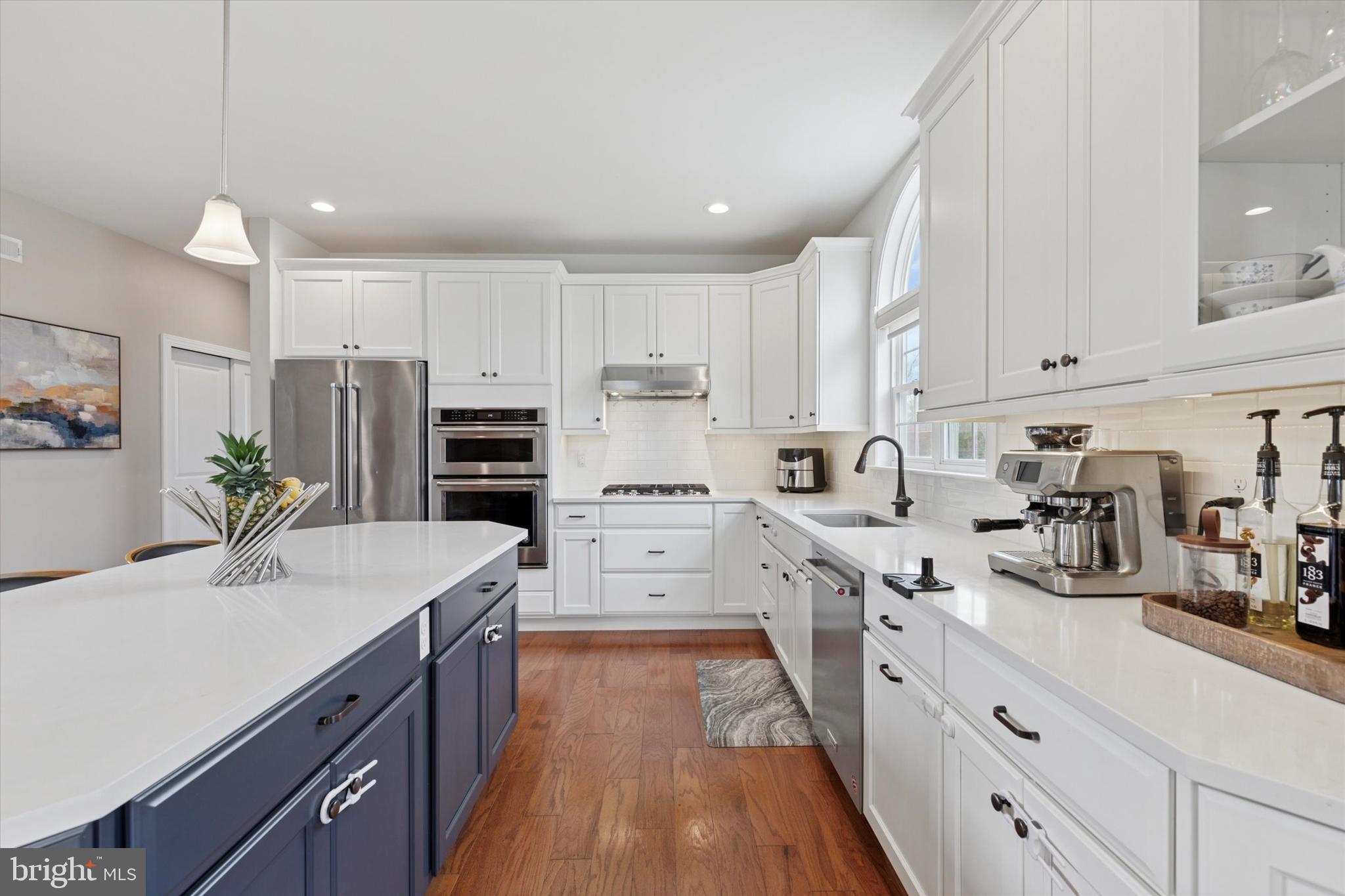 FOXTAIL FARM - Residential