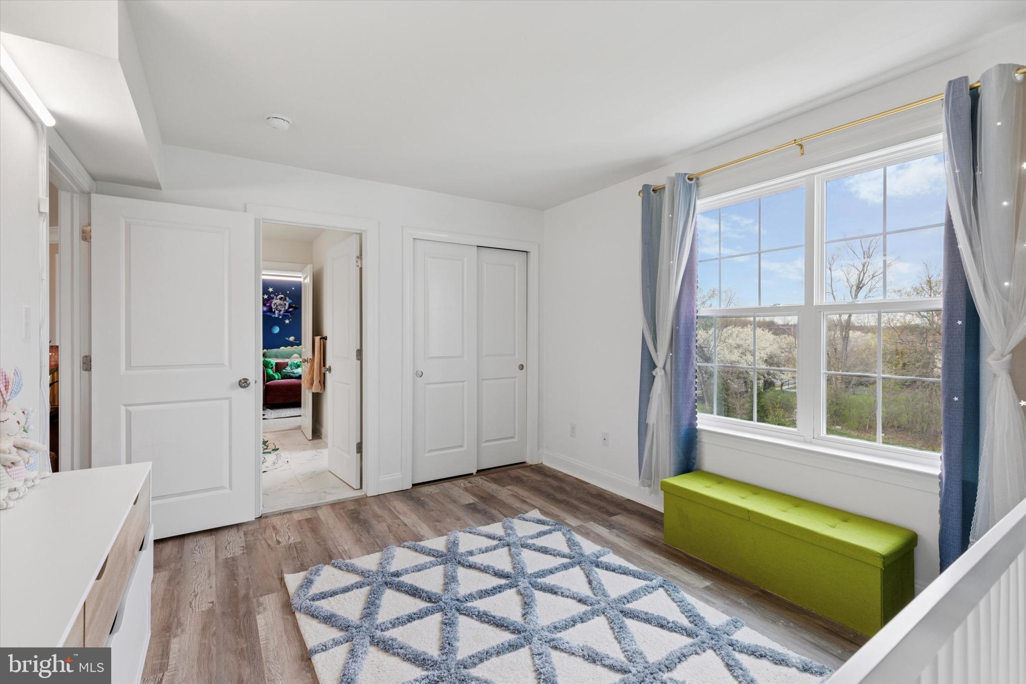 FOXTAIL FARM - Residential