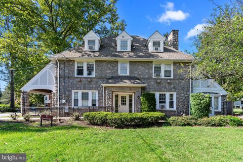944 E MAIN STREET COLLEGEVILLE PA 19426