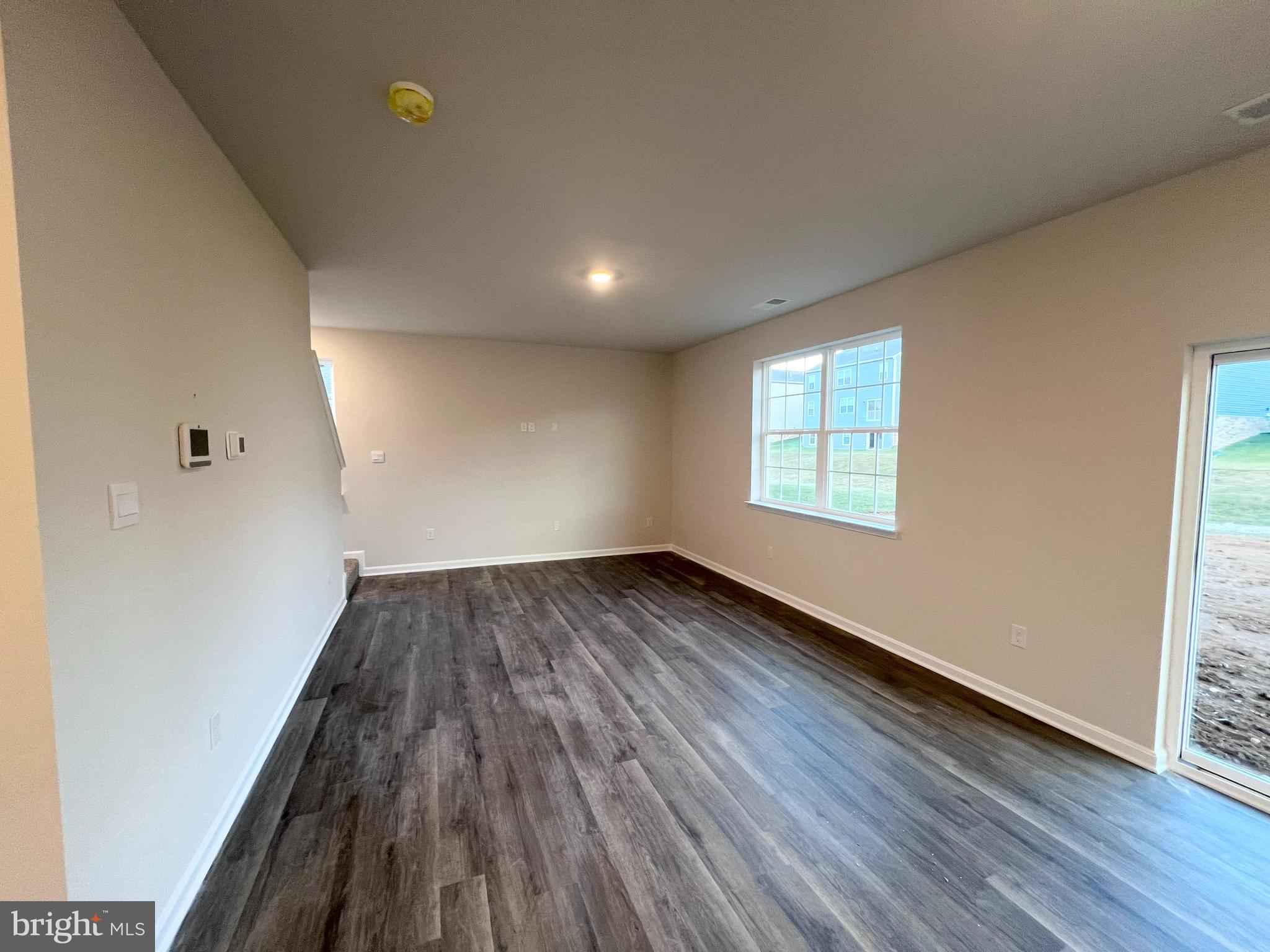 RED HILL - Residential