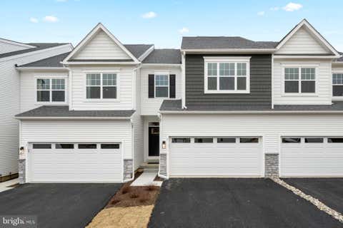 Townhouse For Sale - 133 Foragers Lane<br/> Chester County, KENNETT SQUARE, PA 19348