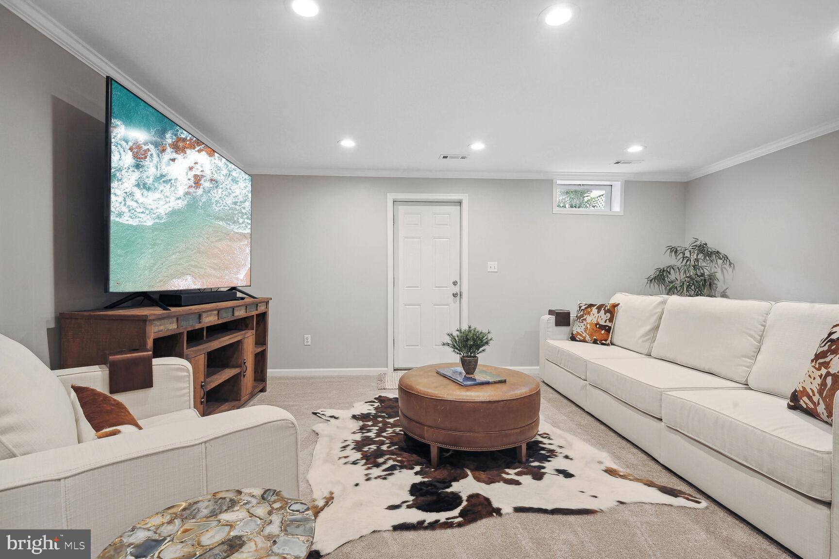 BELMONT FOREST - Residential