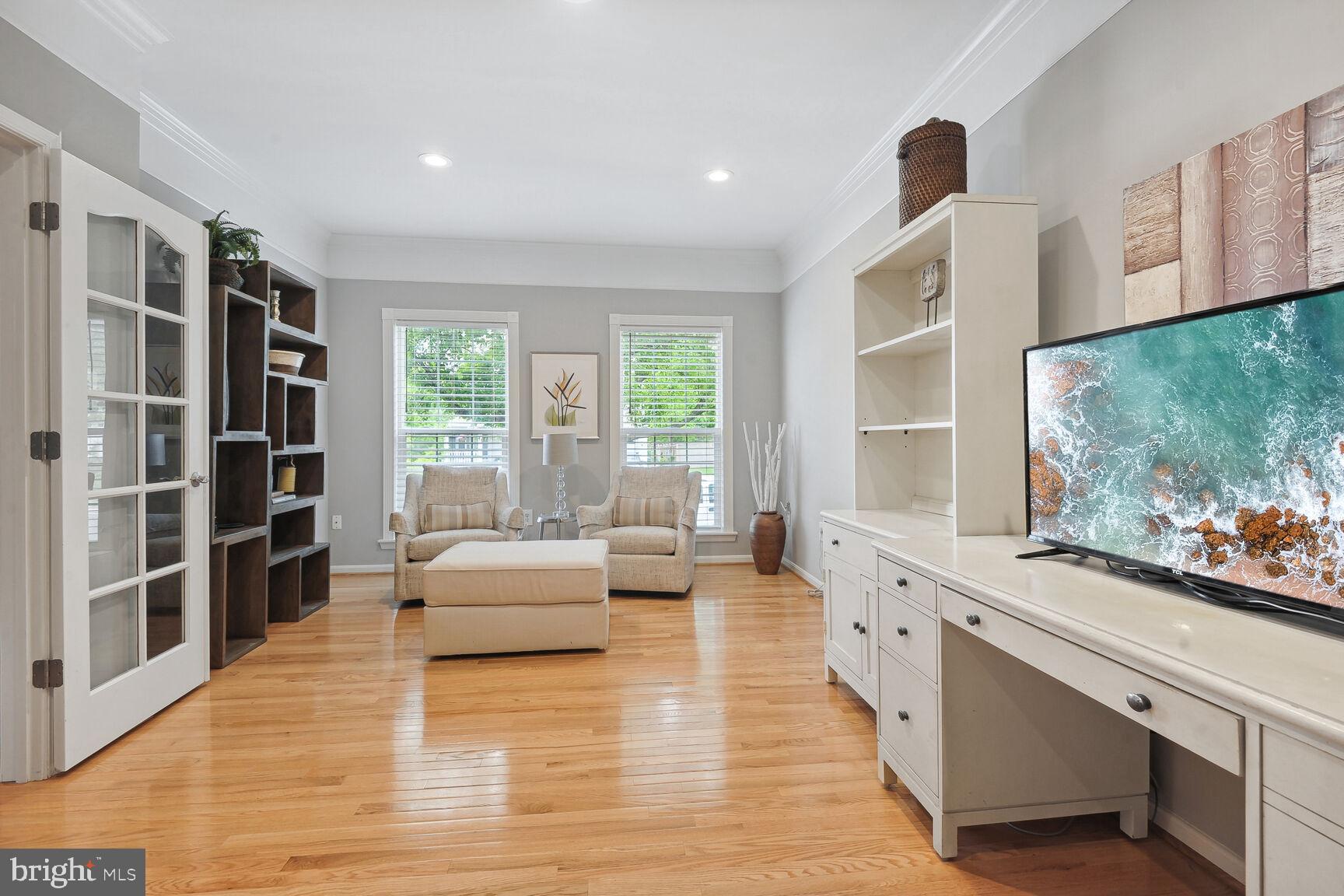 BELMONT FOREST - Residential