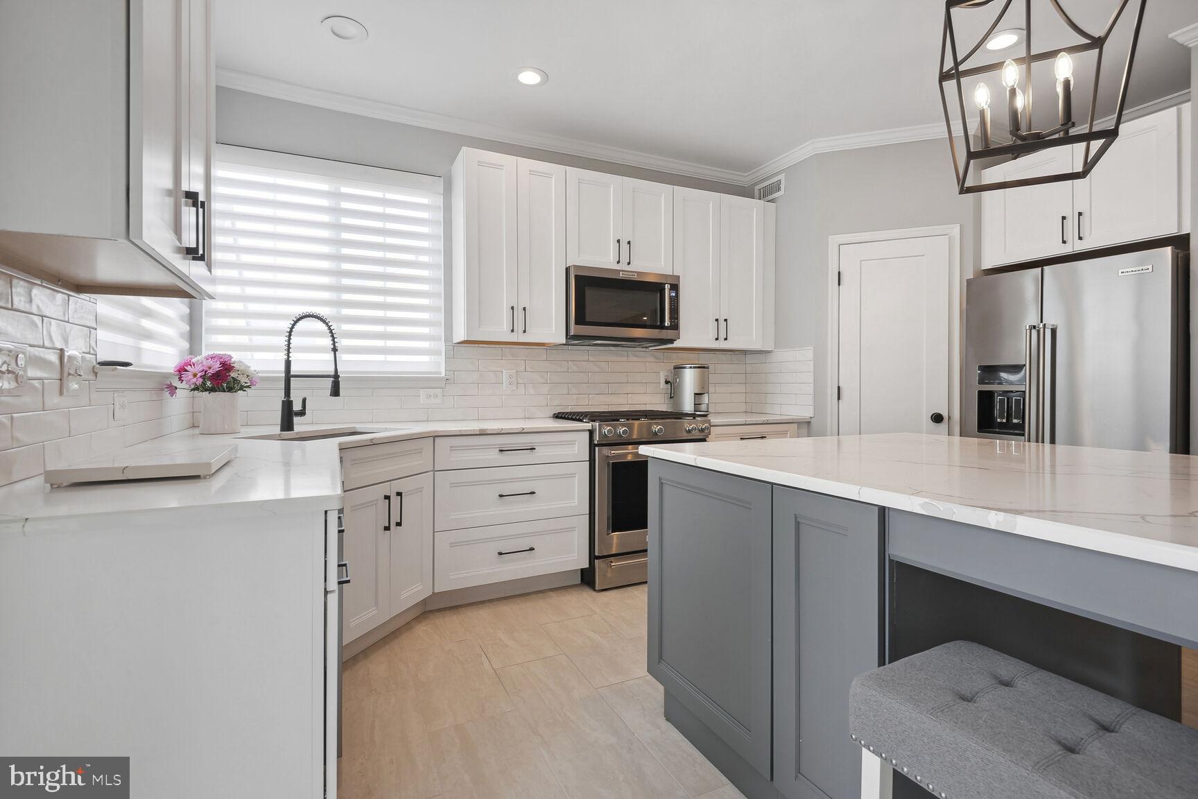 BELMONT FOREST - Residential