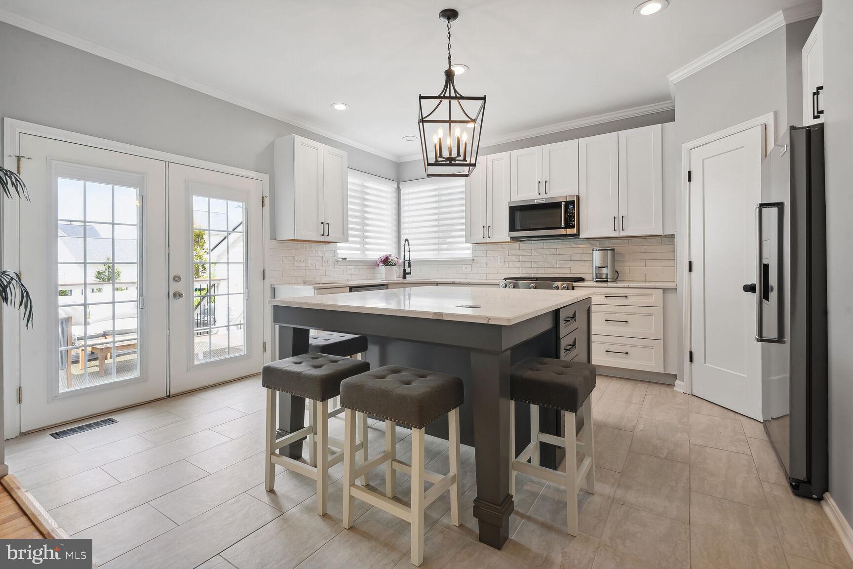 BELMONT FOREST - Residential