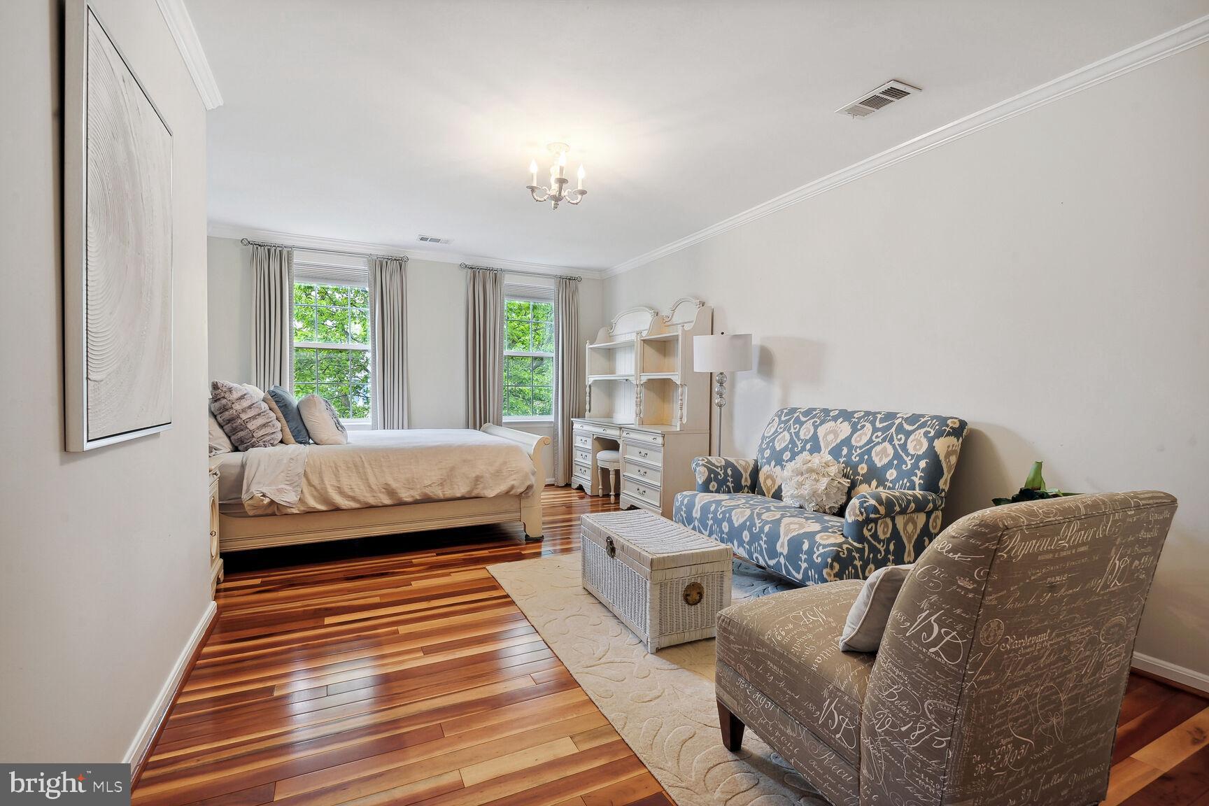 BELMONT FOREST - Residential