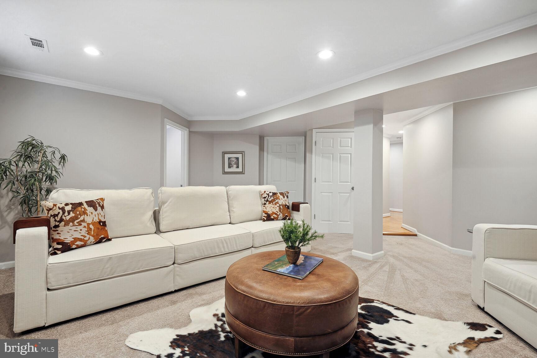 BELMONT FOREST - Residential