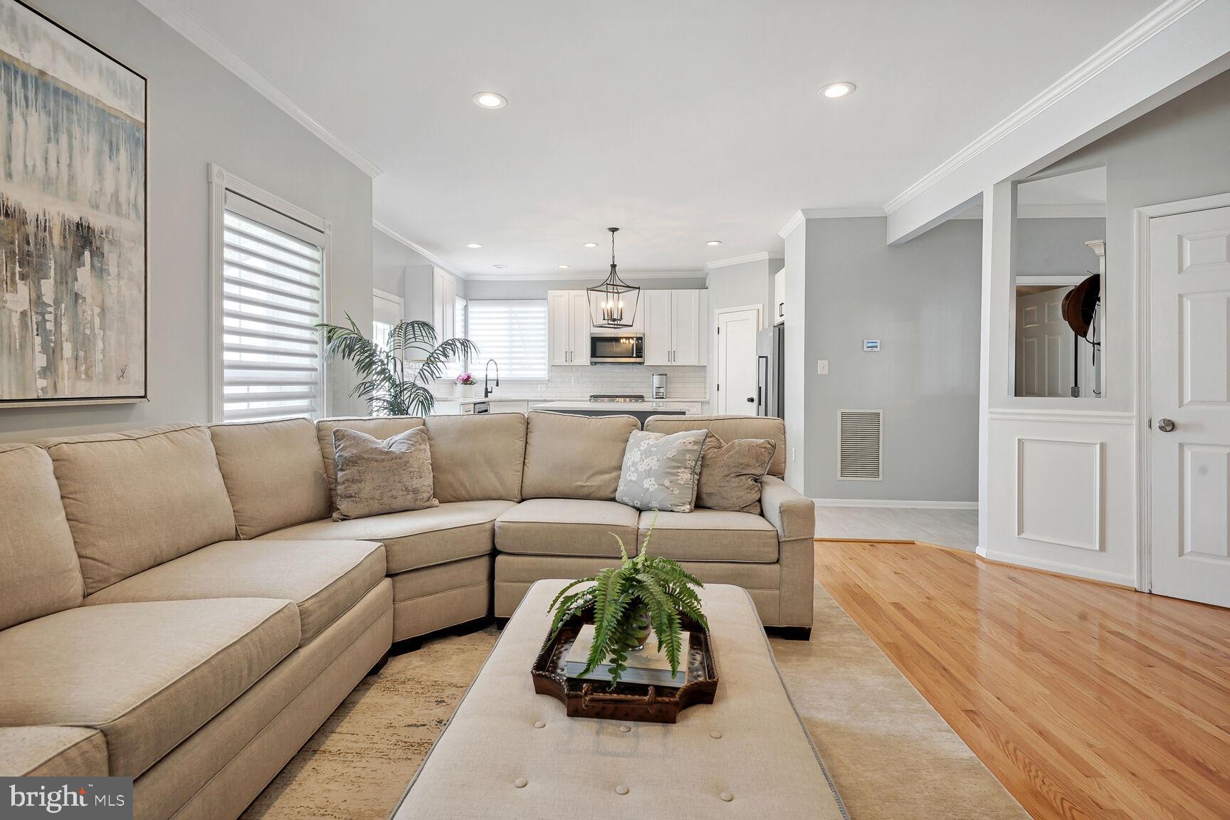 BELMONT FOREST - Residential