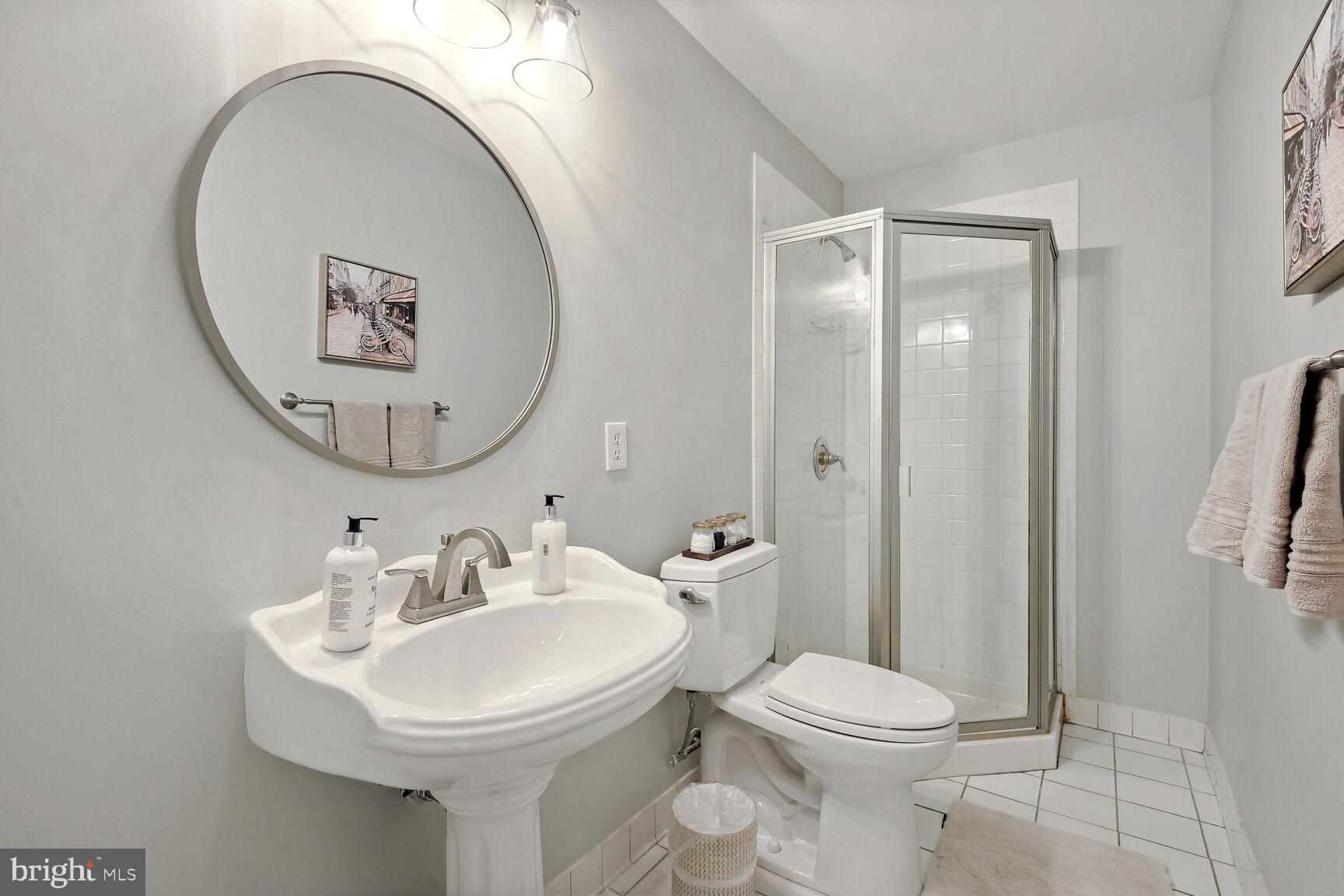 BELMONT FOREST - Residential