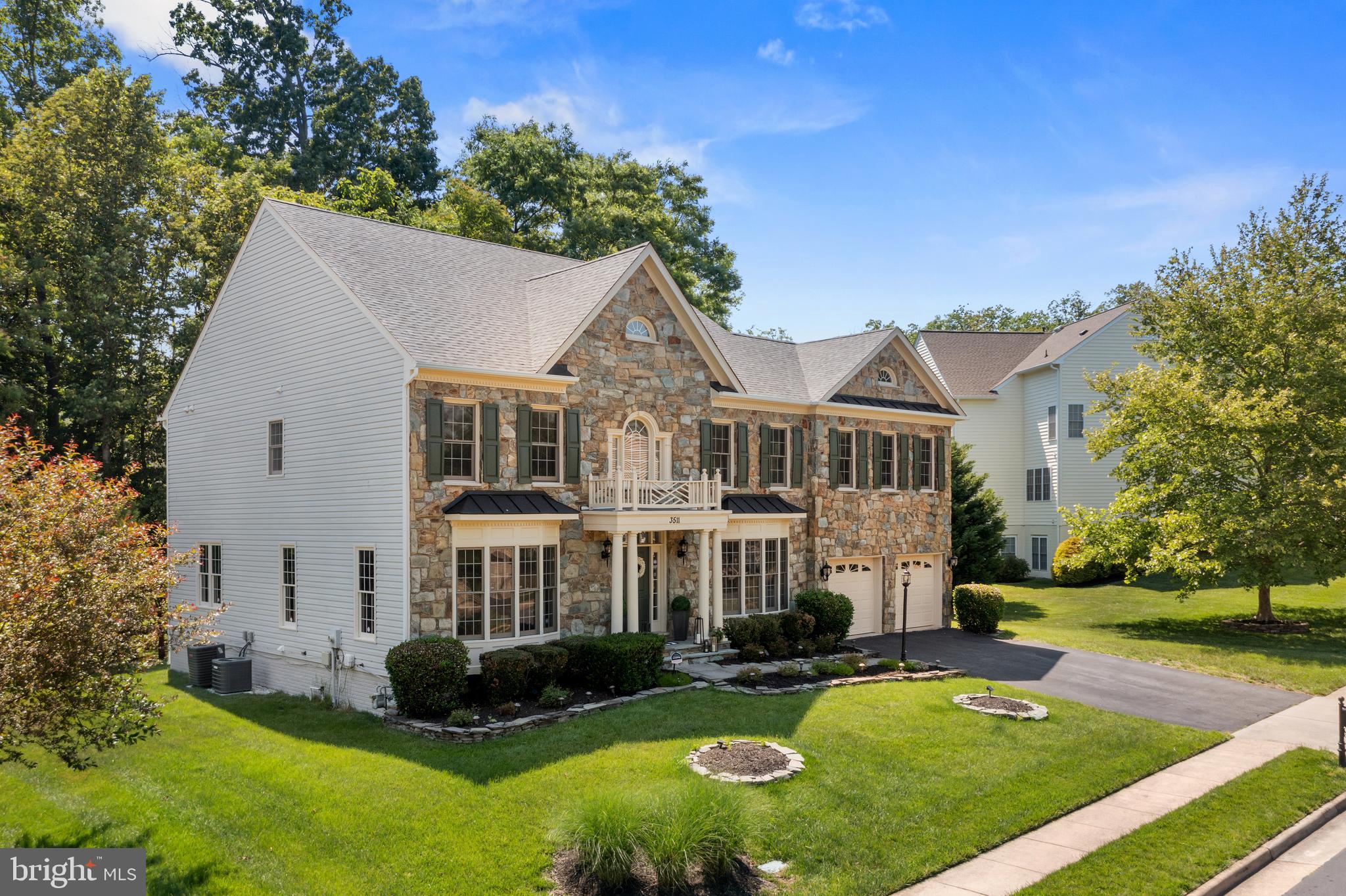 STONEWALL MANOR - Residential