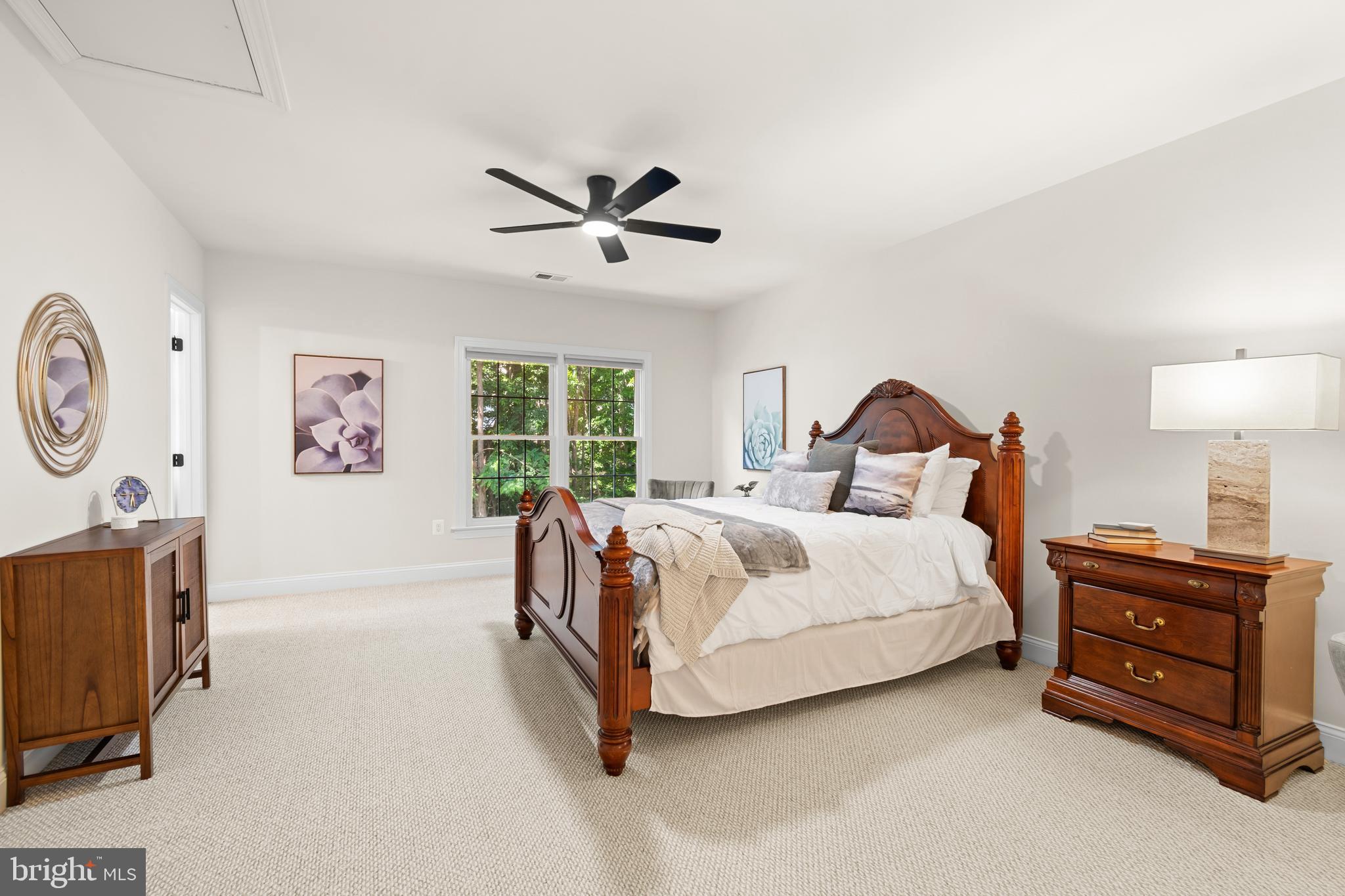 STONEWALL MANOR - Residential