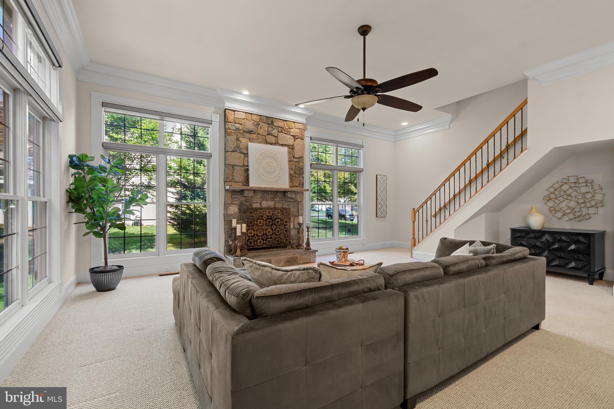 STONEWALL MANOR - Residential