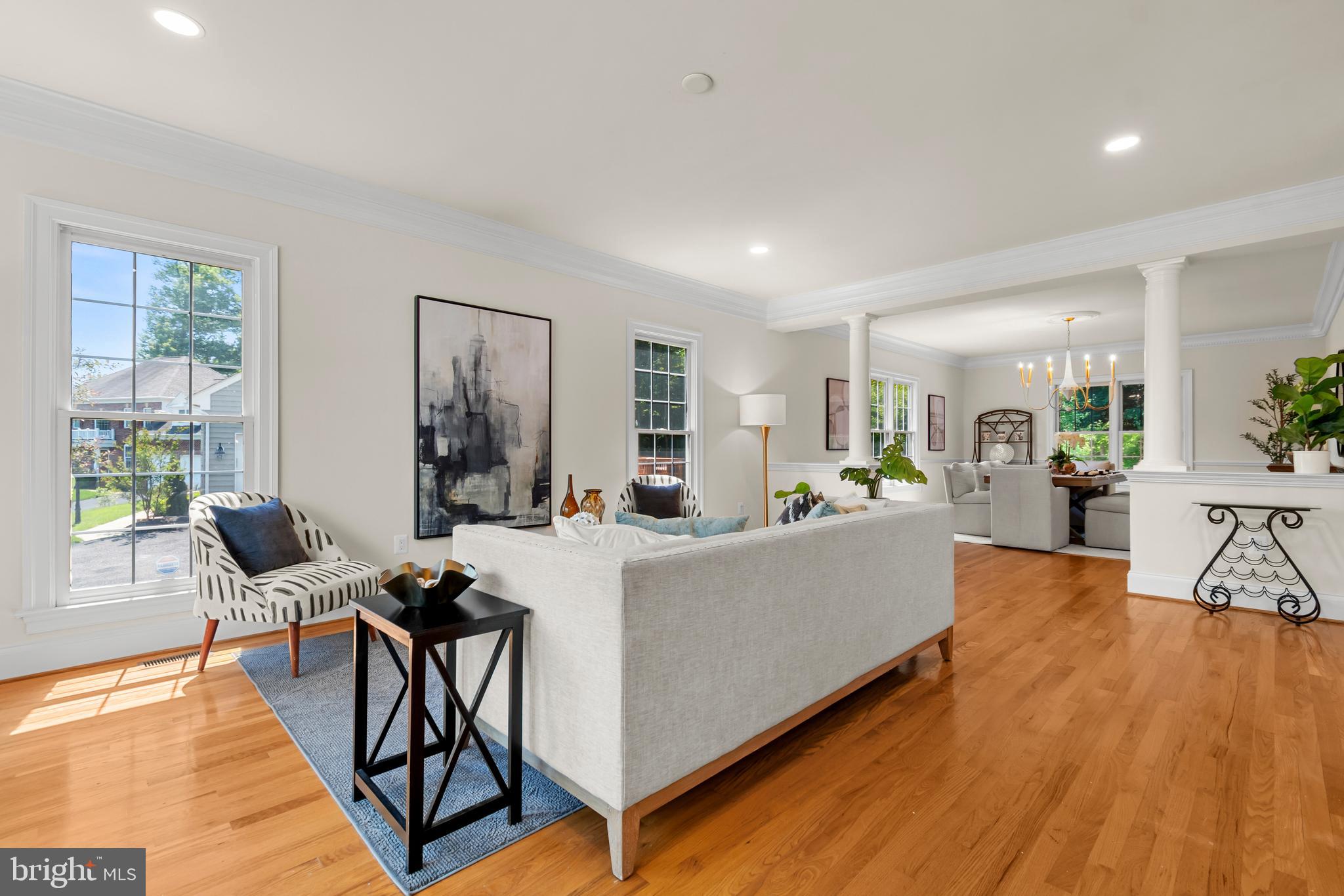 STONEWALL MANOR - Residential