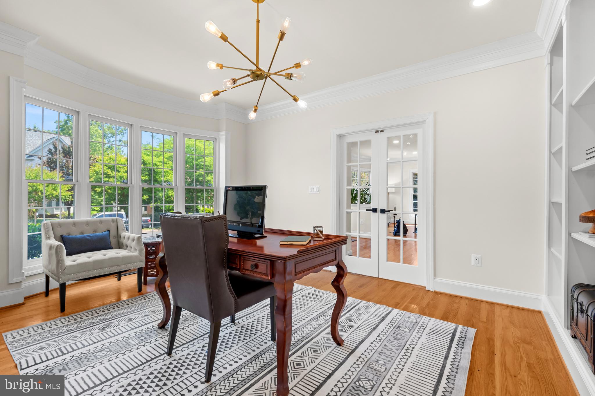 STONEWALL MANOR - Residential