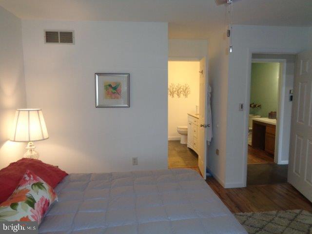 YELLOW BREECHES - Residential