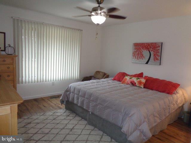 YELLOW BREECHES - Residential