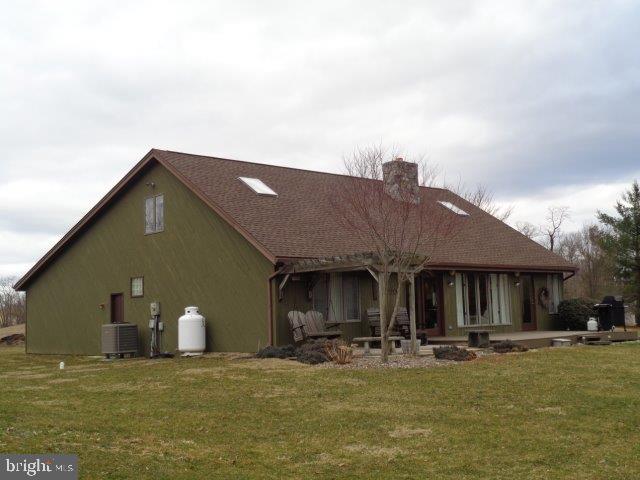 YELLOW BREECHES - Residential