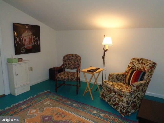 YELLOW BREECHES - Residential