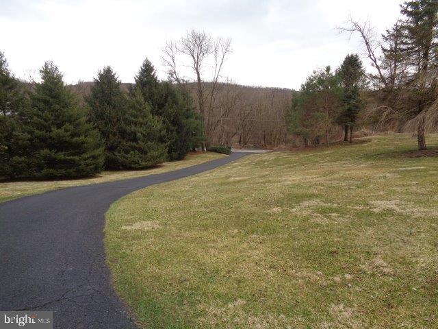 YELLOW BREECHES - Residential