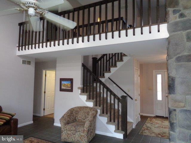 YELLOW BREECHES - Residential