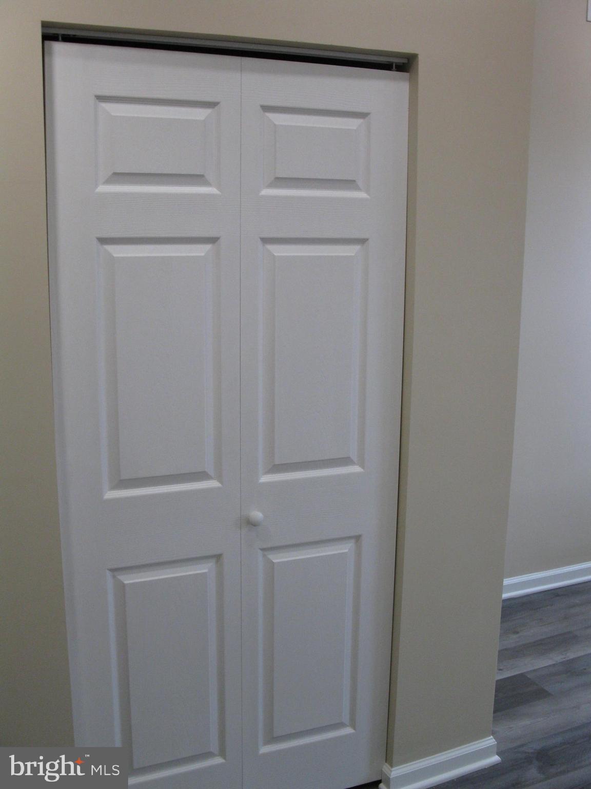 MADISON EASTEND - Residential Lease