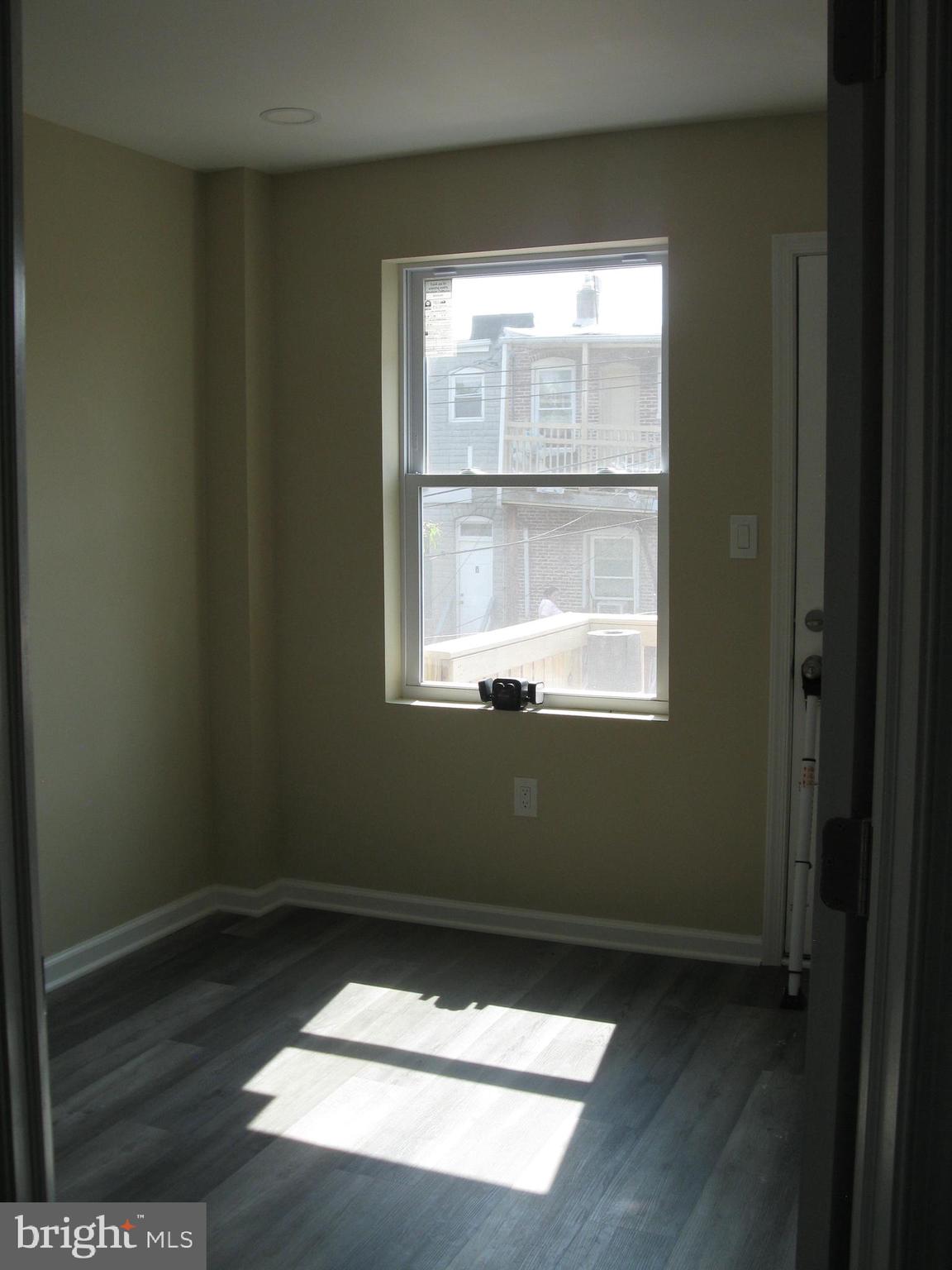 MADISON EASTEND - Residential Lease