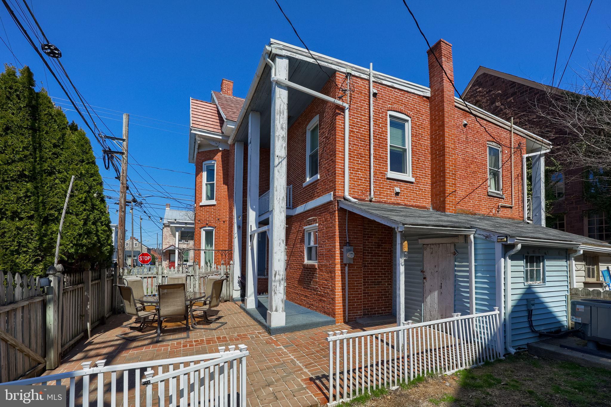 LITITZ BOROUGH - Residential