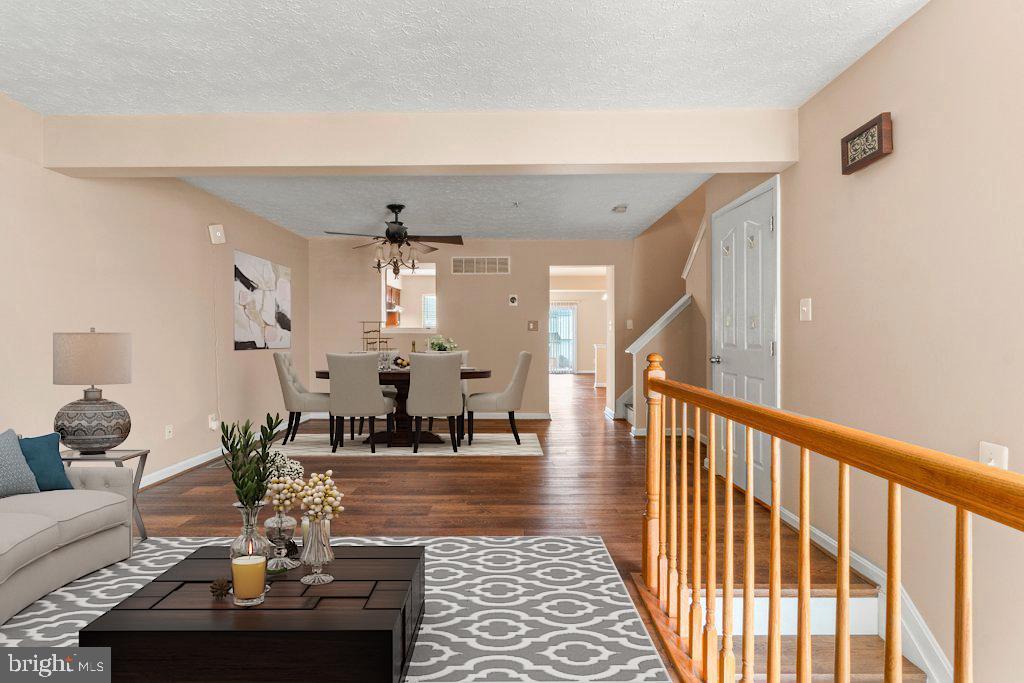 225 WOODLAND GREEN WAY