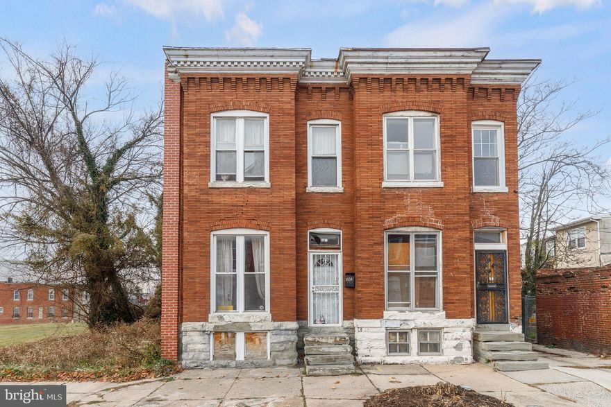 INVESTORS SPECIAL!!! GREAT INVESTMENT OPPORTUNITY, PERFECT LOCATION! IN THE HEART OF BALTIMORE,  CLOSE TO HOPKINS UNIVERSITY, ALL MAJOR HIGHWAYS, PARKS, SHOPS & RESTAURANTS. PROPERTY SOLD AS IS! PLEASE BRING FLASHLIGHT, ELECTRIC IS OFF.