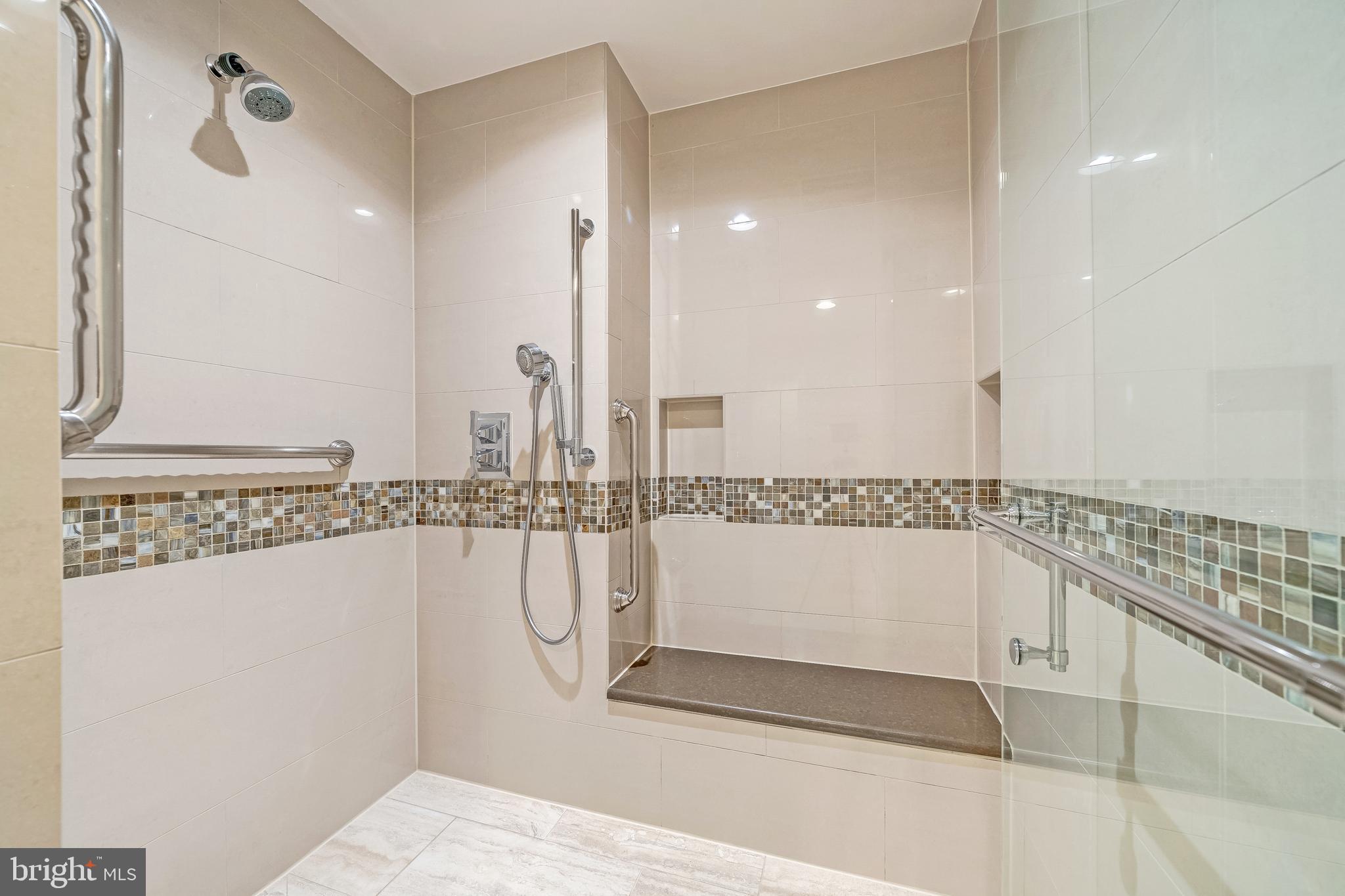 EVERMAY - Residential