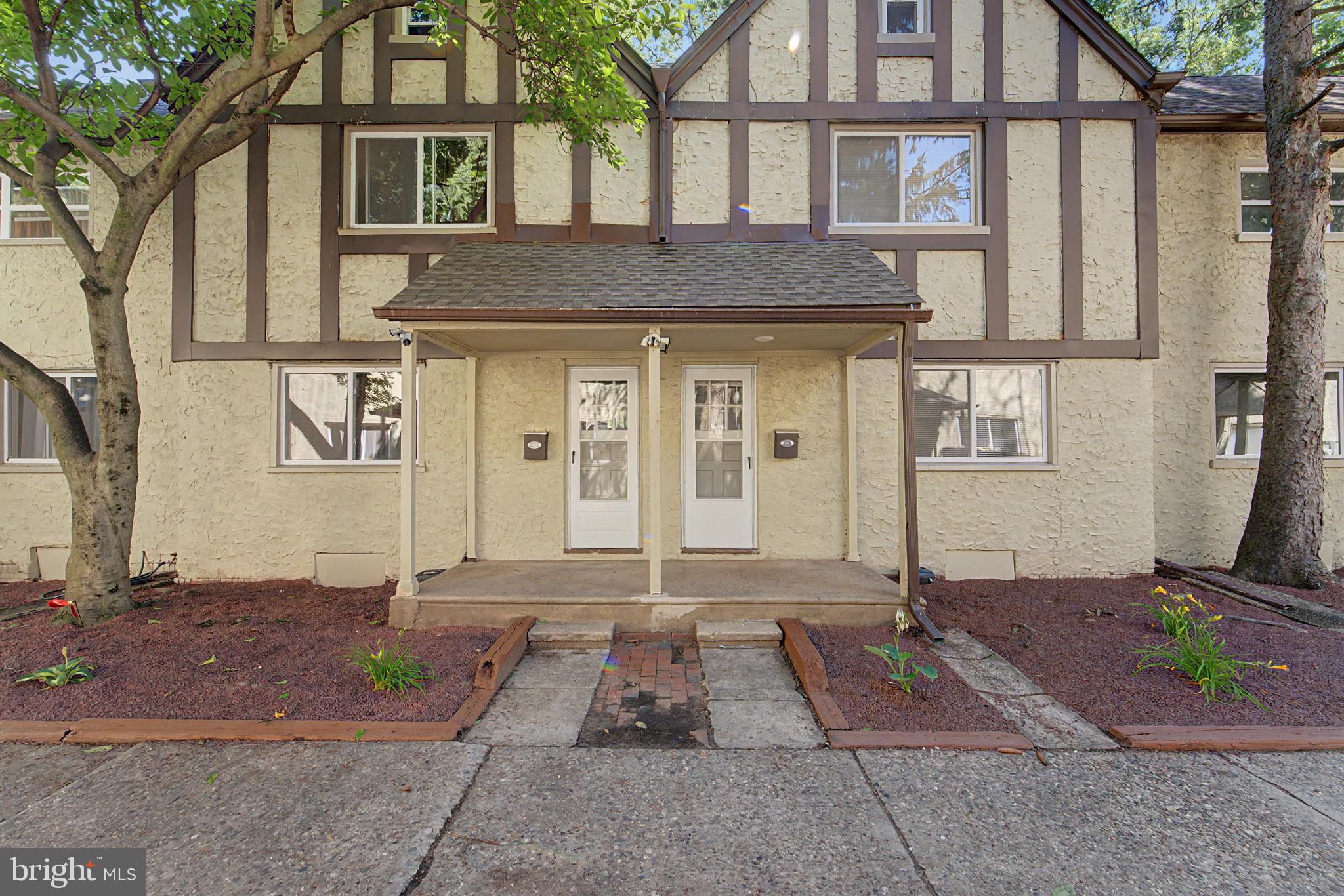 607 W MAPLE AVENUE