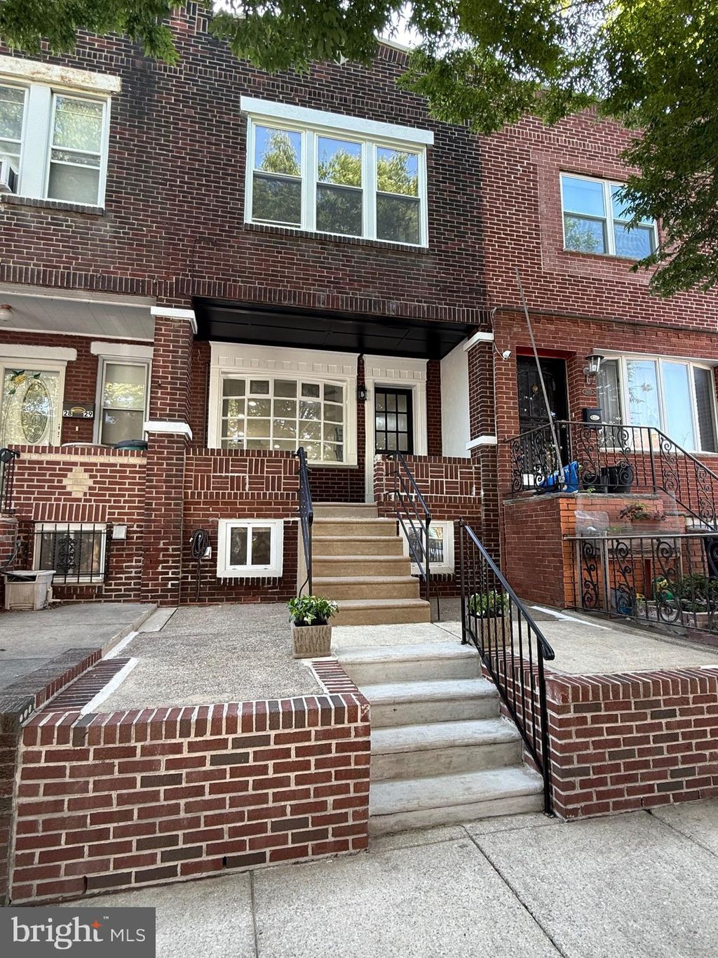 Photo of 2831 S Marvine Street, PHILADELPHIA, PA 19148 (MLS # PAPH2505072)