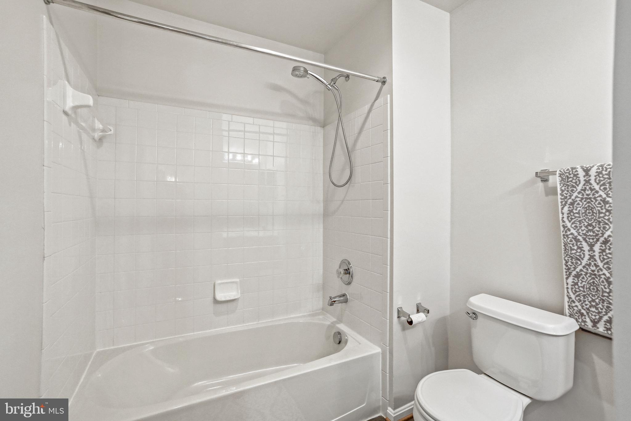 INDEPENDENCE - Residential Lease