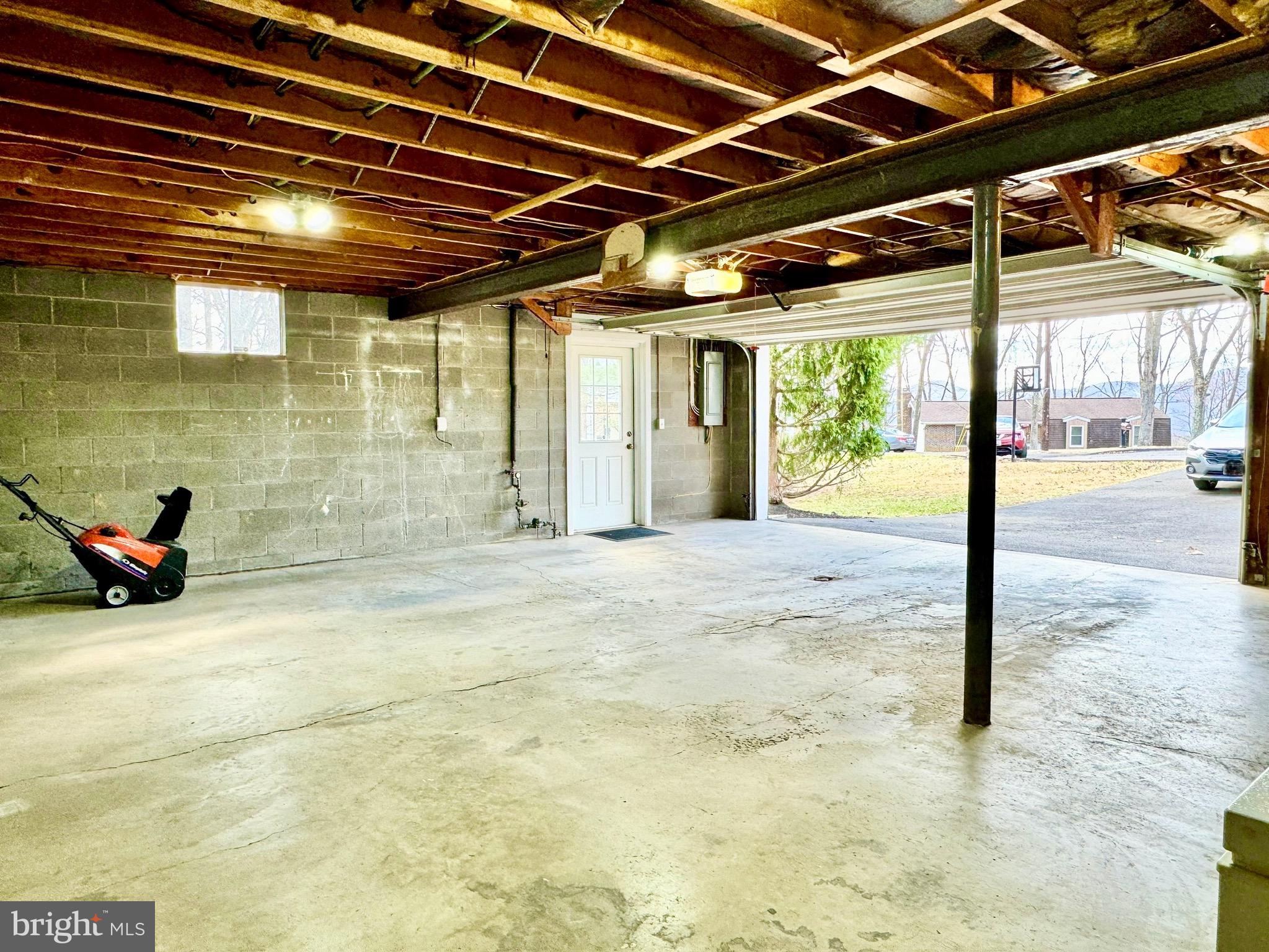 BEL AIR - Residential