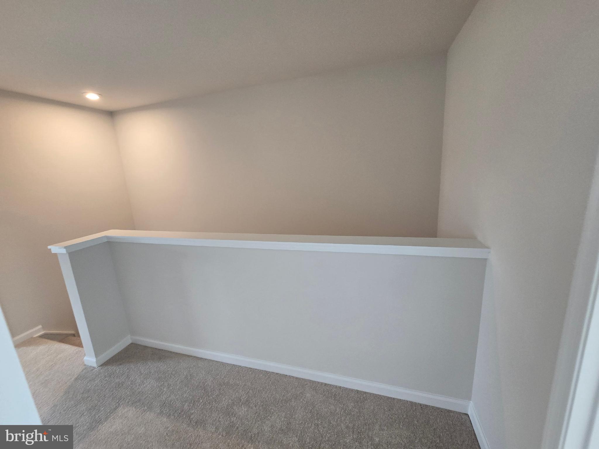 STONE SPRING - Residential Lease