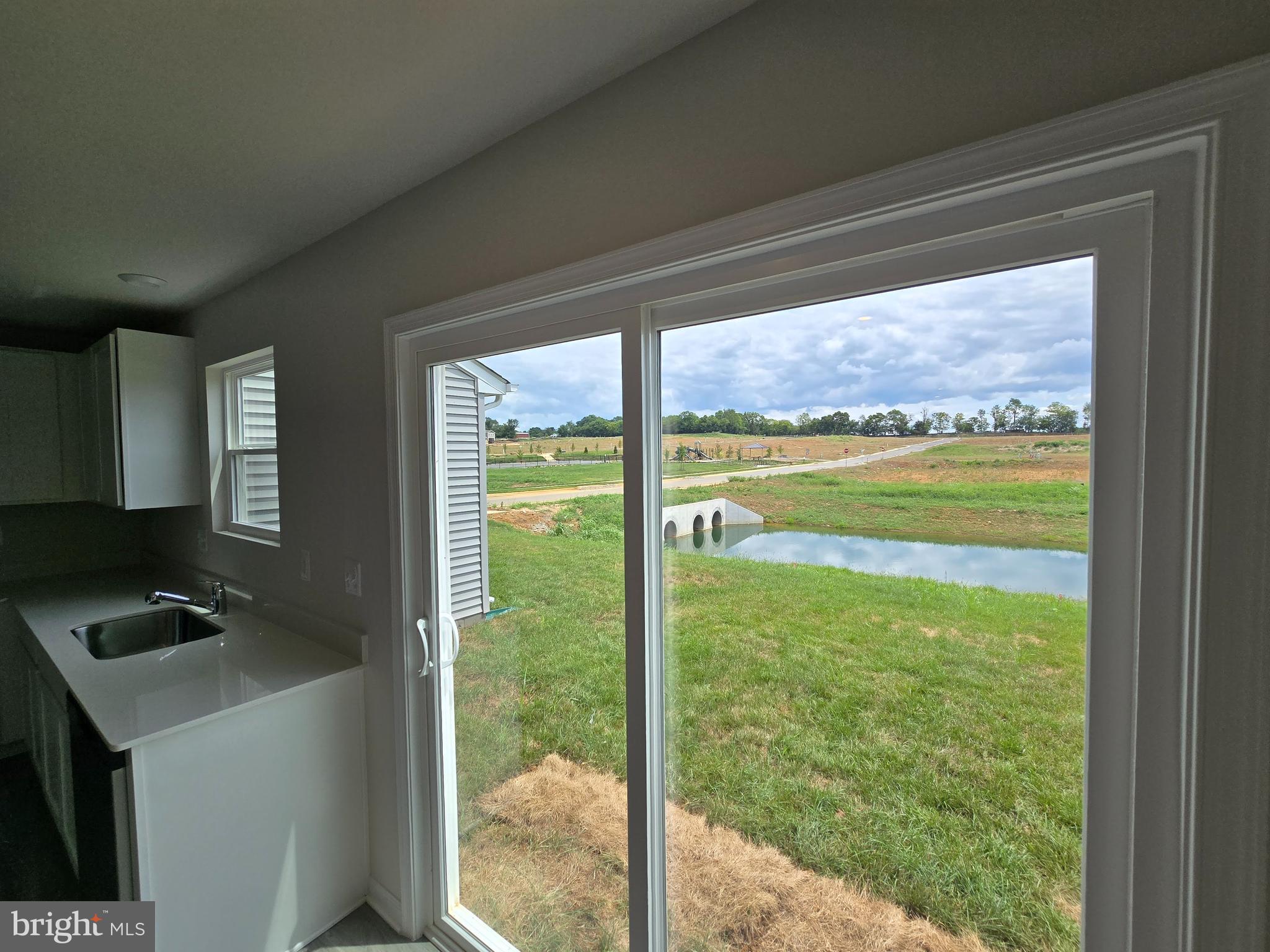 STONE SPRING - Residential Lease