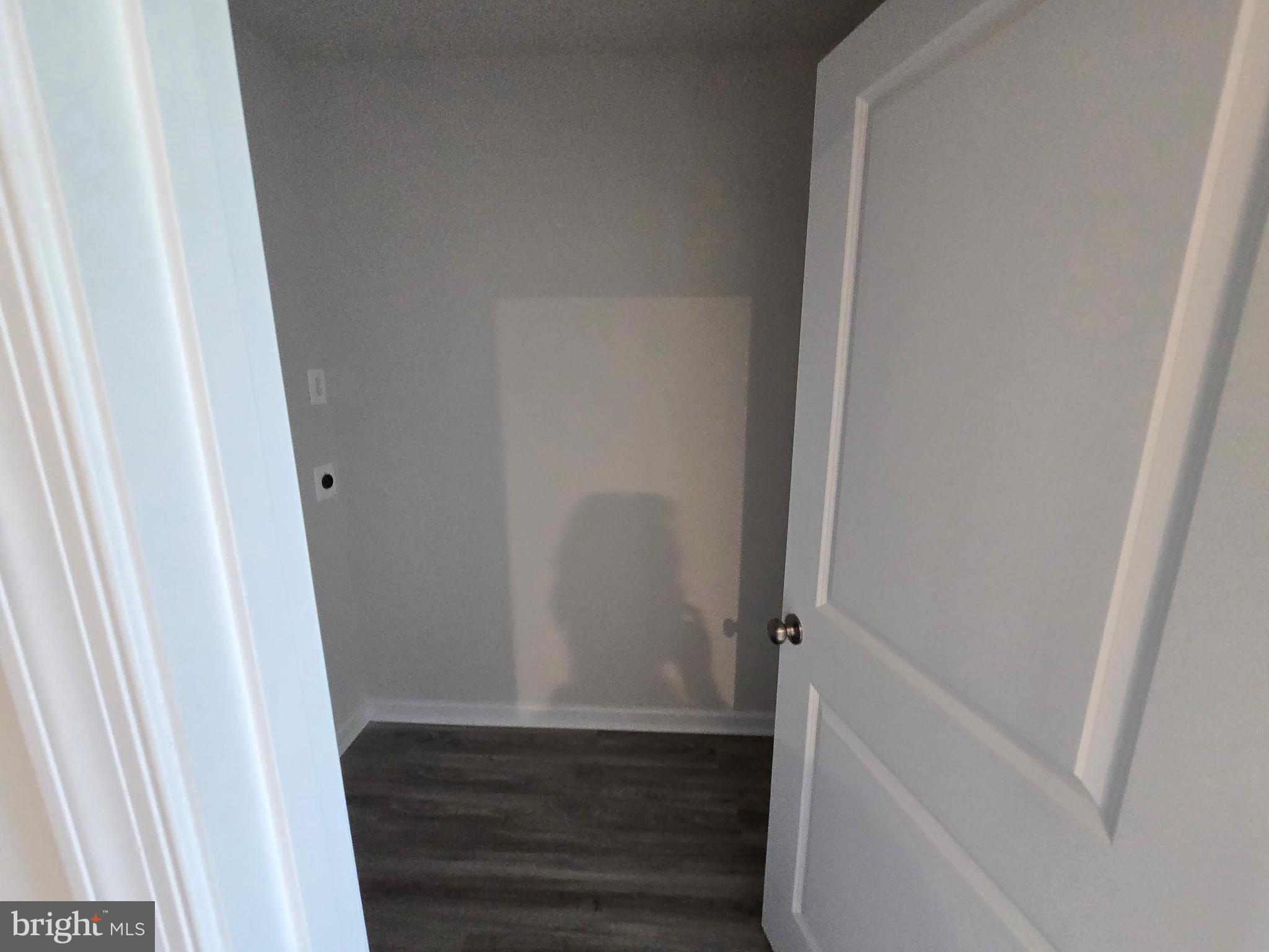 STONE SPRING - Residential Lease