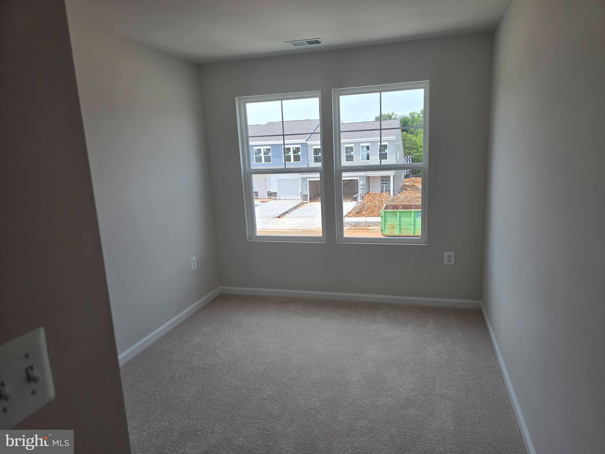 STONE SPRING - Residential Lease