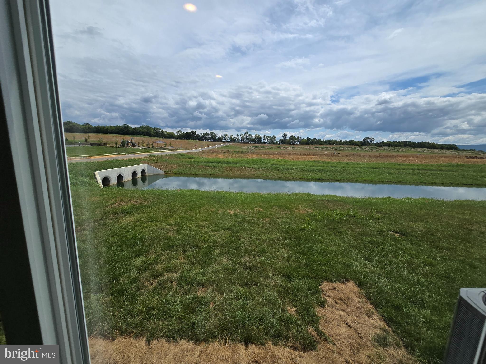 STONE SPRING - Residential Lease