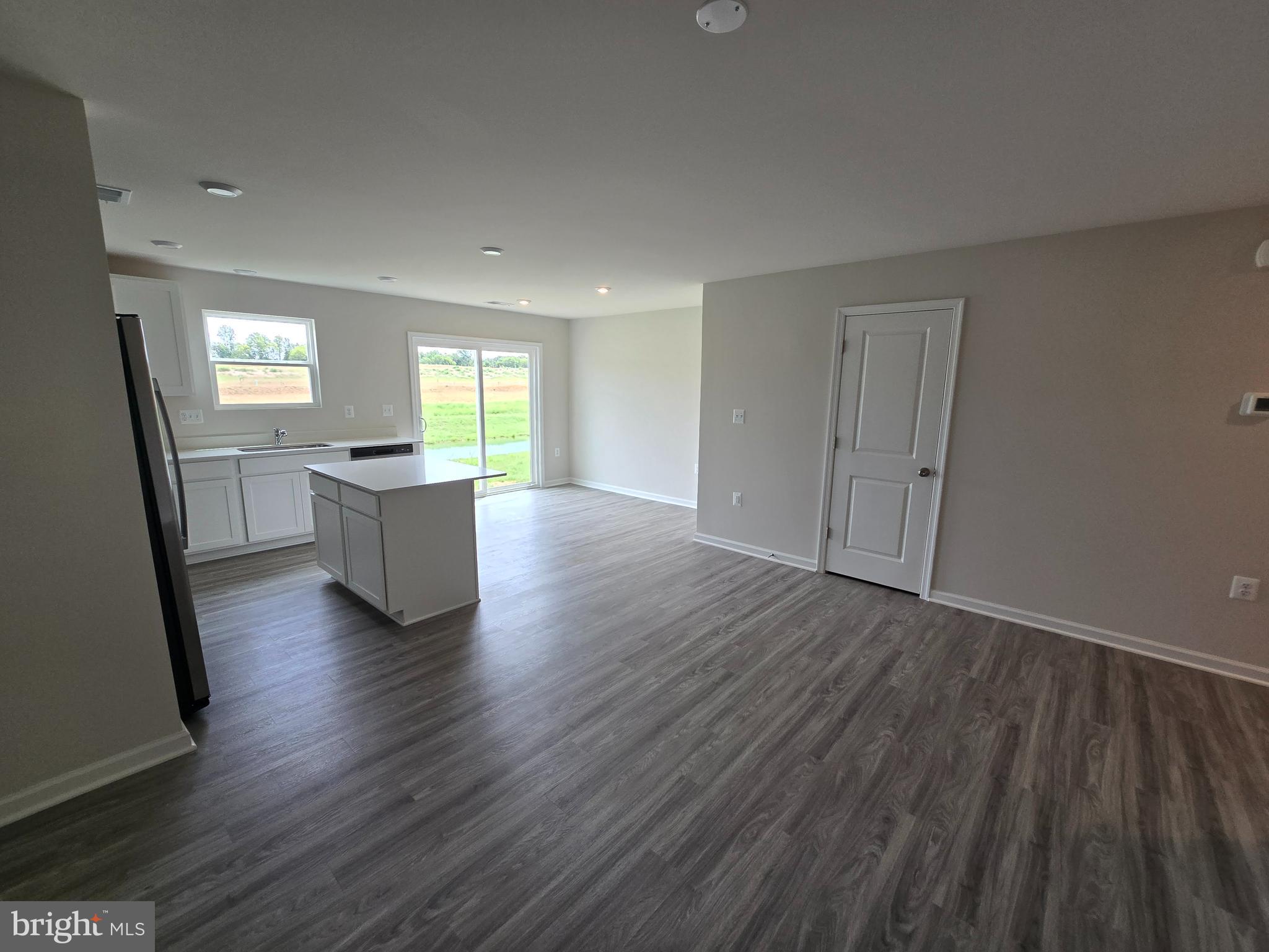 STONE SPRING - Residential Lease