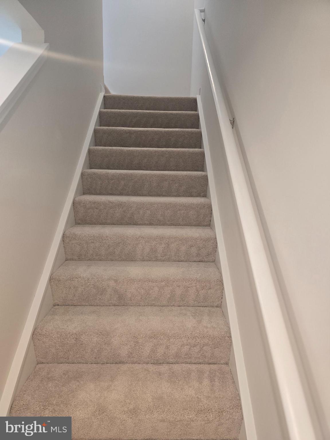 STONE SPRING - Residential Lease