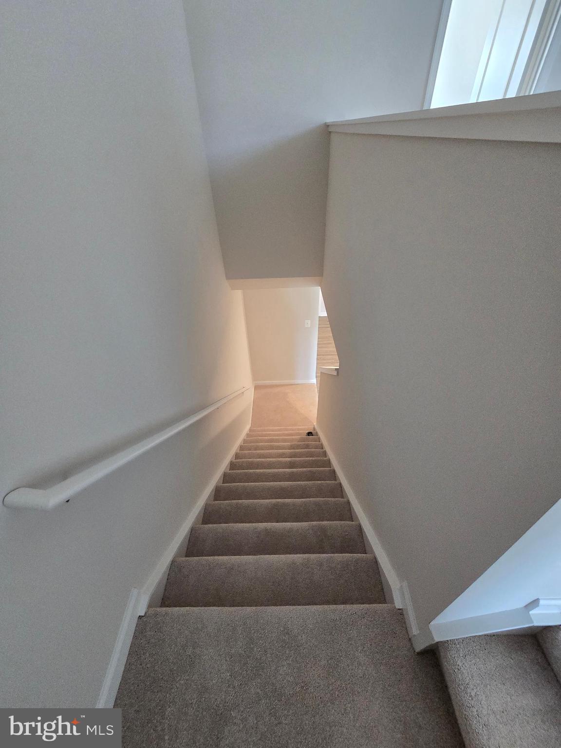 STONE SPRING - Residential Lease