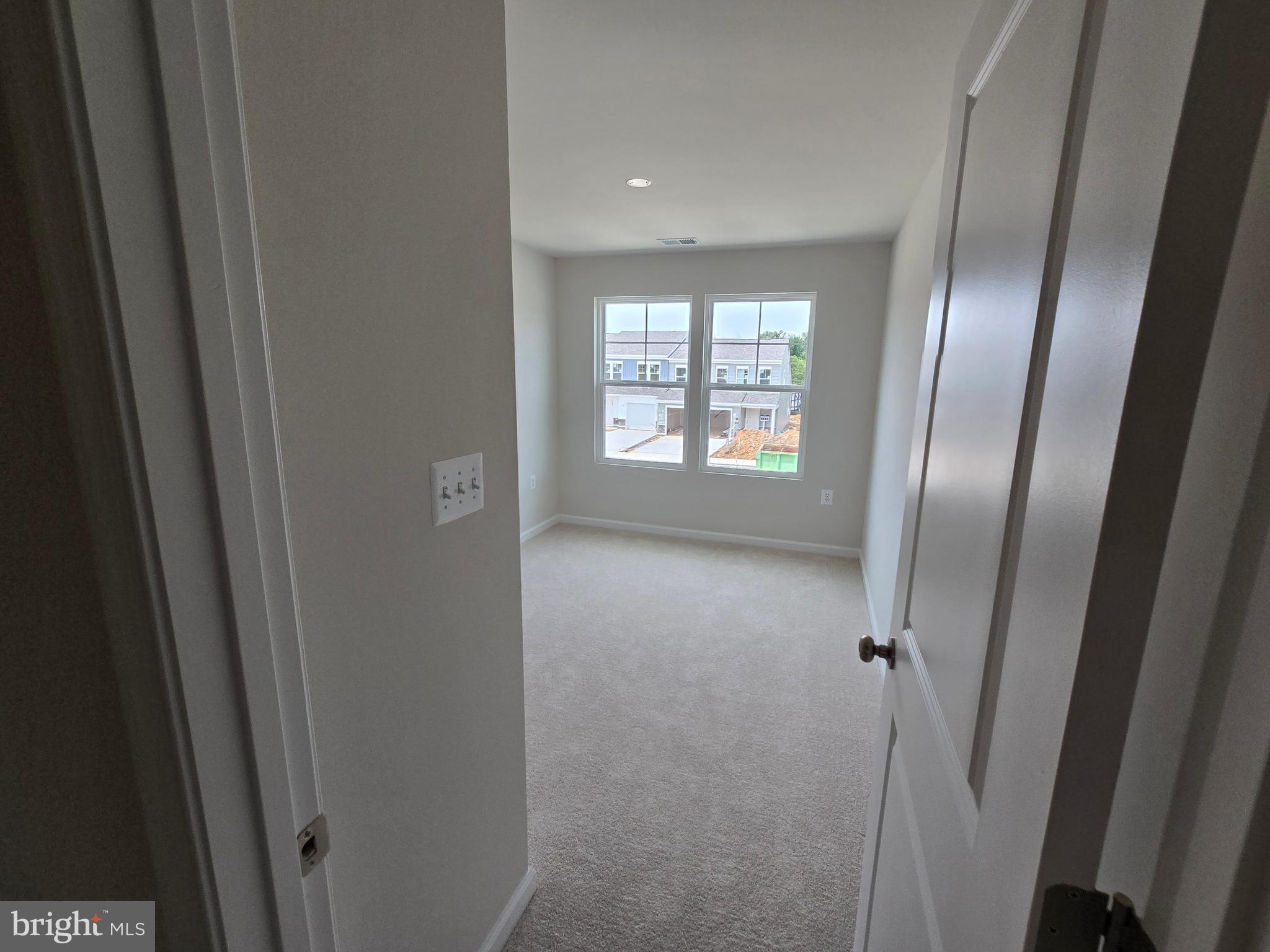 STONE SPRING - Residential Lease