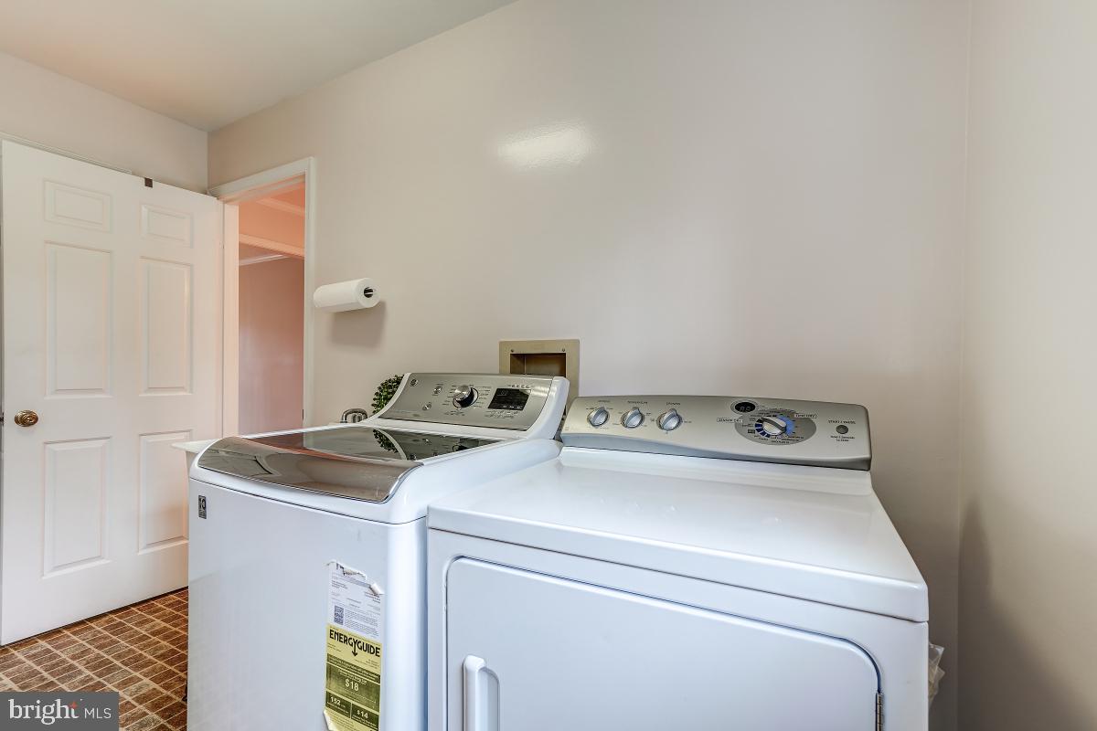 OAKWOOD KNOLLS - Residential