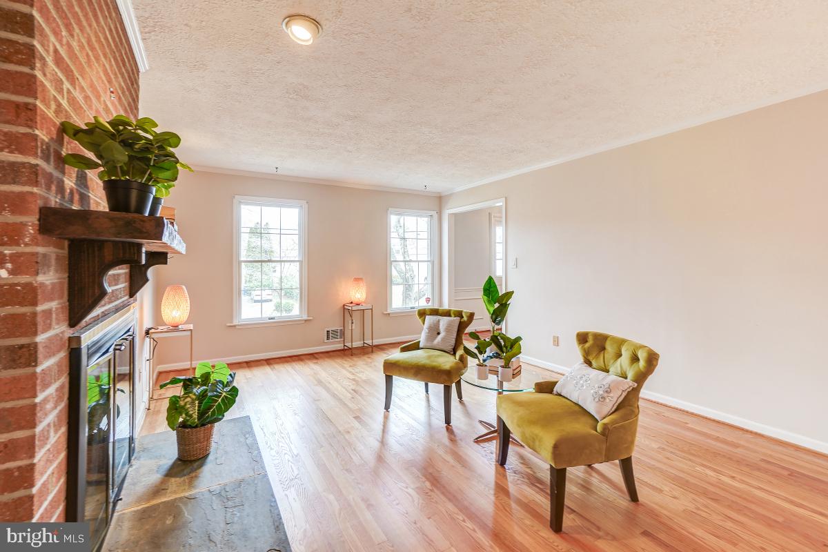 OAKWOOD KNOLLS - Residential